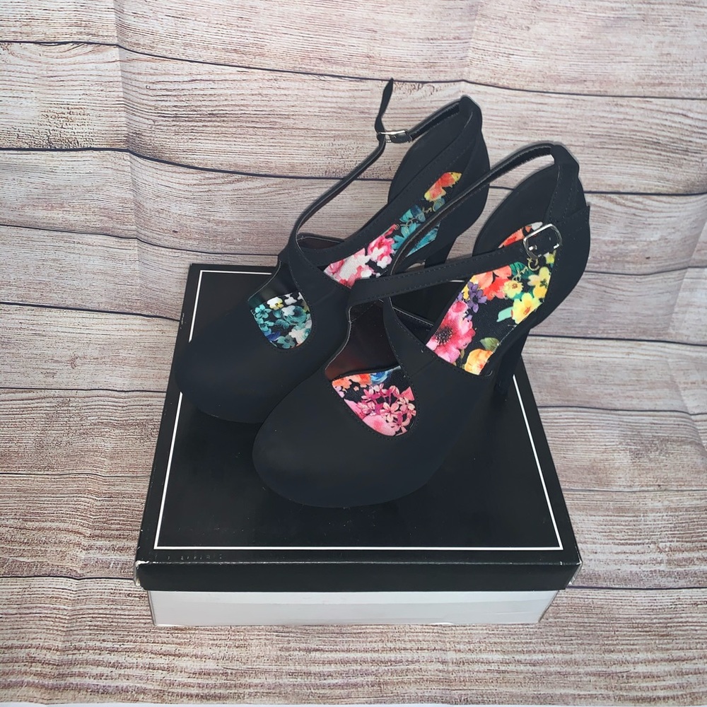 Qupid Sassy Round Toe High Heel